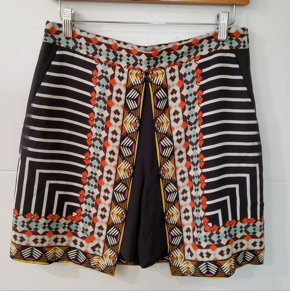 Geometric Patterned Black Skirt